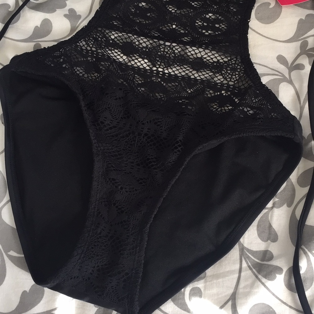 💜 One Piece Swimsuit 💜 - Picture 3 of 6